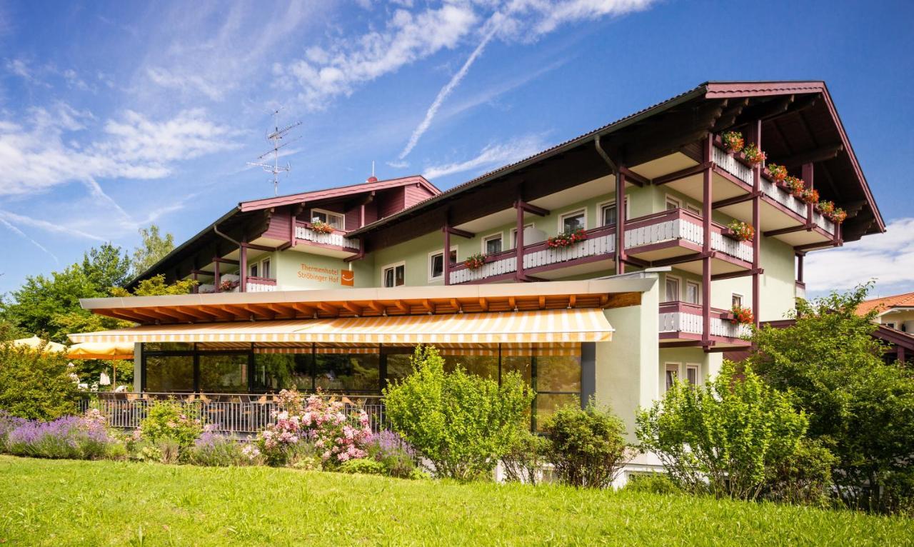 באד אנדורף Stroebinger Hof - Therme Wellness Resort מראה חיצוני תמונה