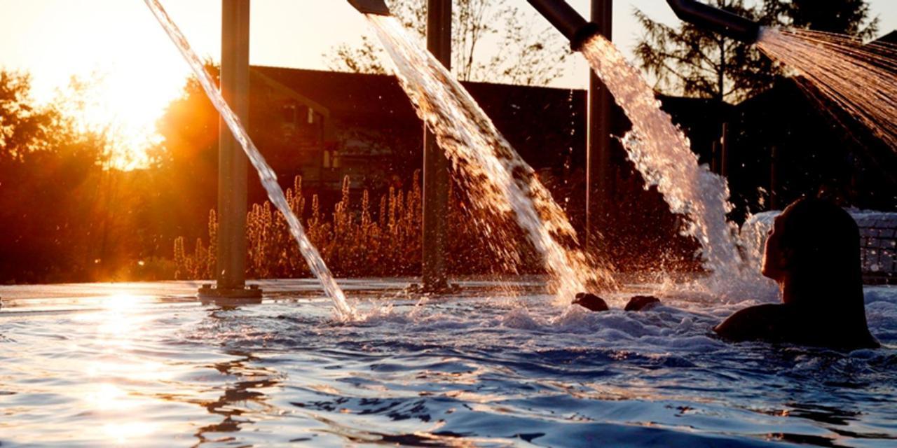 באד אנדורף Stroebinger Hof - Therme Wellness Resort מראה חיצוני תמונה