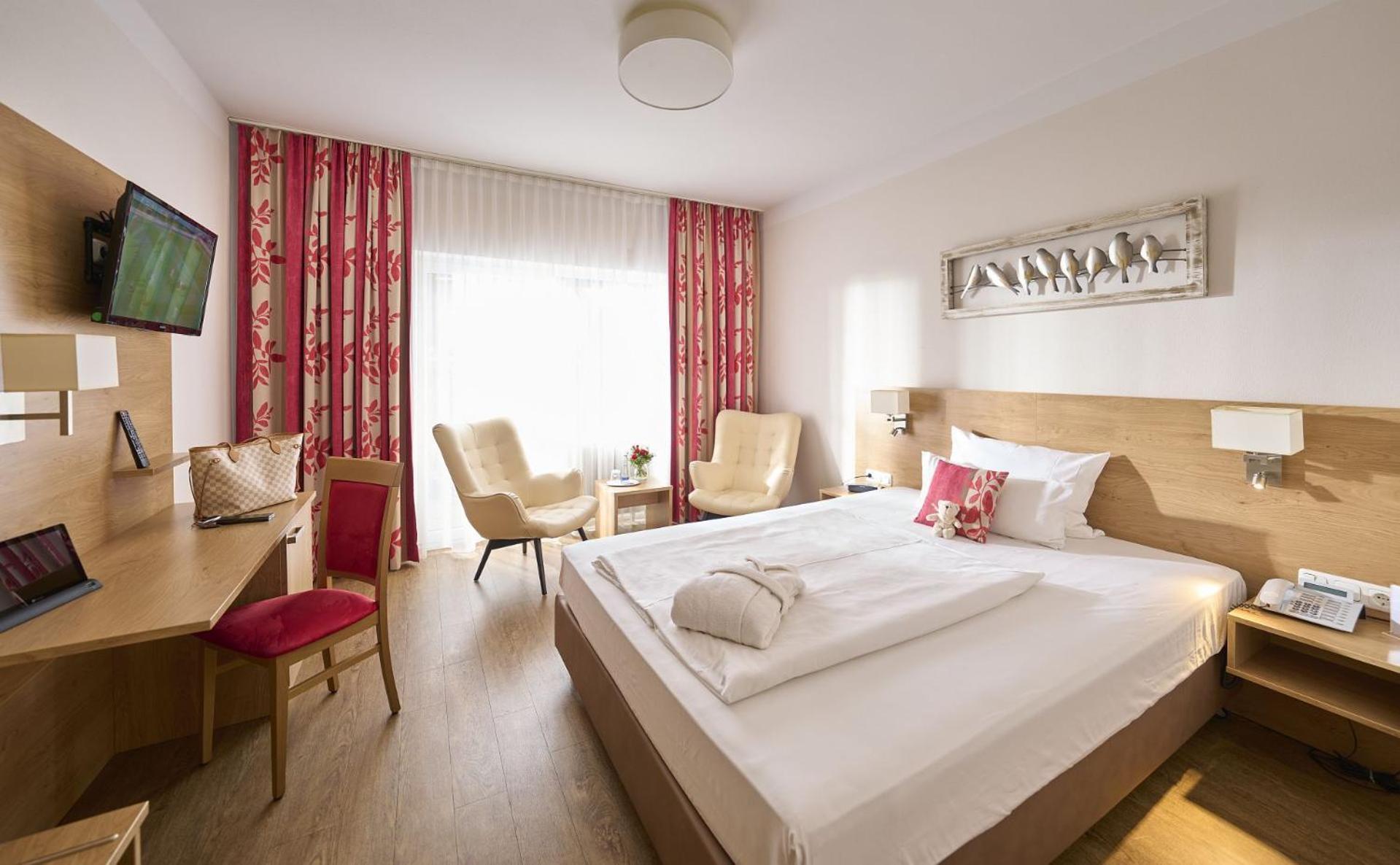 באד אנדורף Stroebinger Hof - Therme Wellness Resort מראה חיצוני תמונה