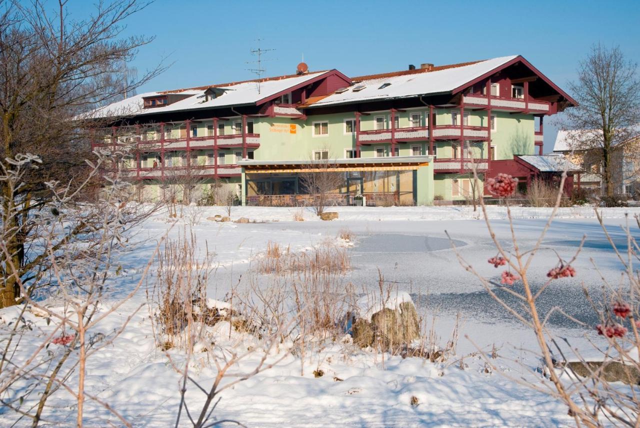 באד אנדורף Stroebinger Hof - Therme Wellness Resort מראה חיצוני תמונה